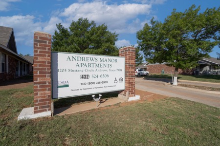 Andrews Manor Apartments gallery photo 1