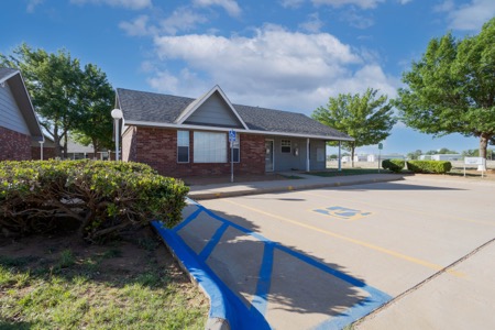 Andrews Manor Apartments gallery photo 2