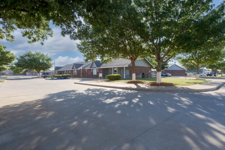 Andrews Manor Apartments gallery photo 4