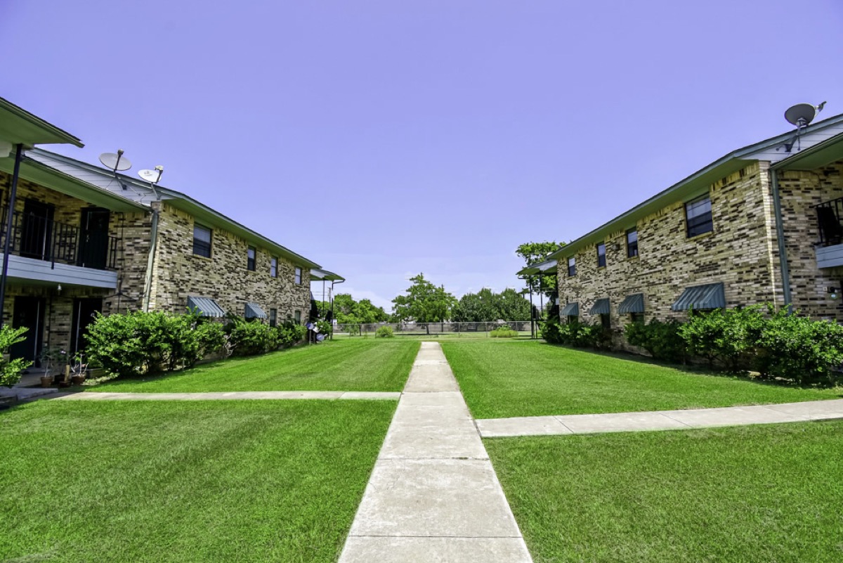 Bayshore Manor gallery photo 17