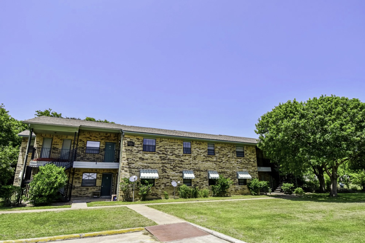 Bayshore Manor gallery photo 20