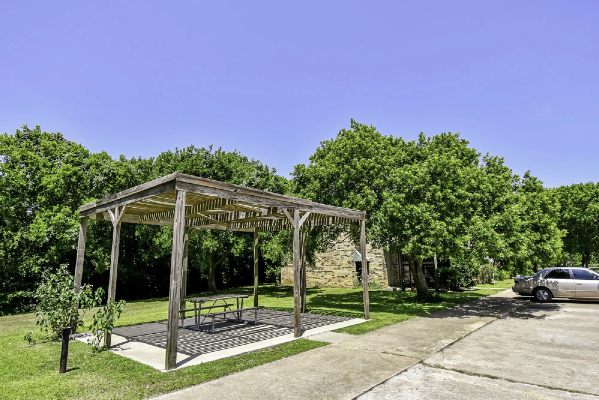 Bayshore Manor gallery photo 21