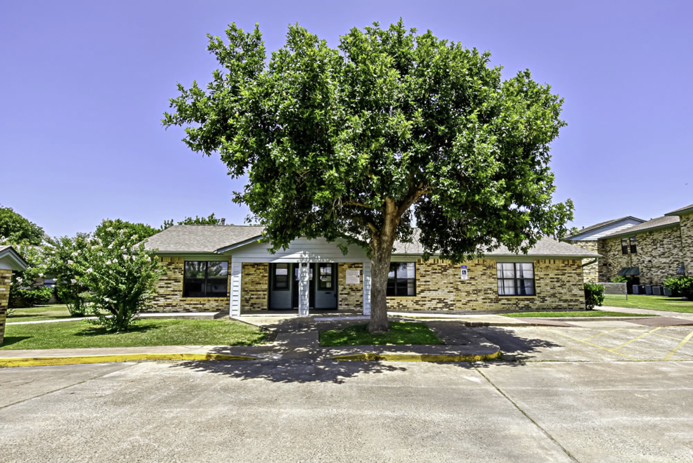 Bayshore Manor resident services