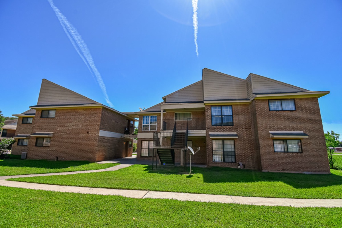 Brookhollow Manor gallery photo 5