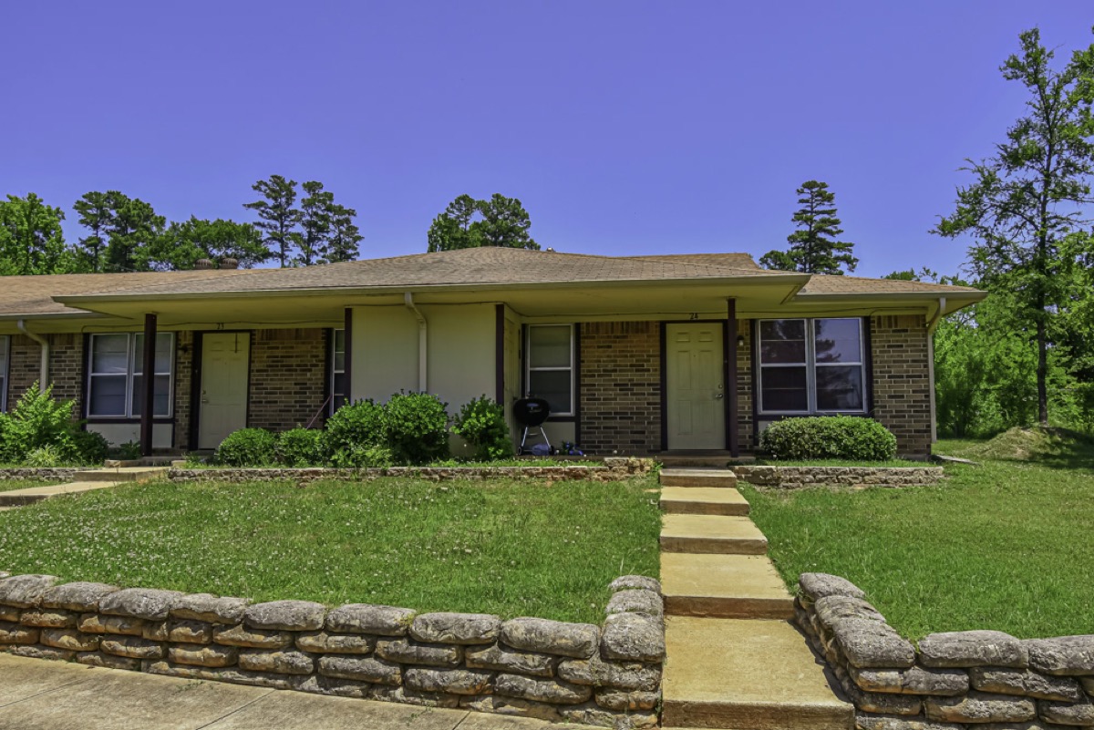 Country Square gallery photo 5