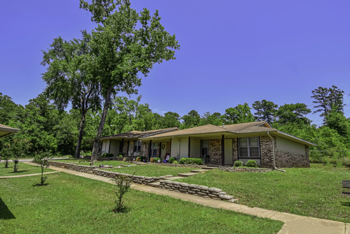 Country Square gallery photo 6