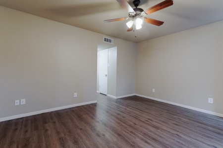 Danbury Manor gallery photo 10