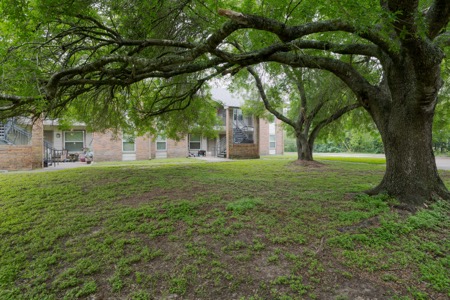 Danbury Manor gallery photo 24