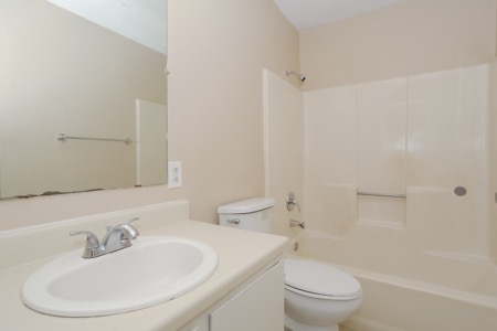 Eastgate Village gallery photo 15