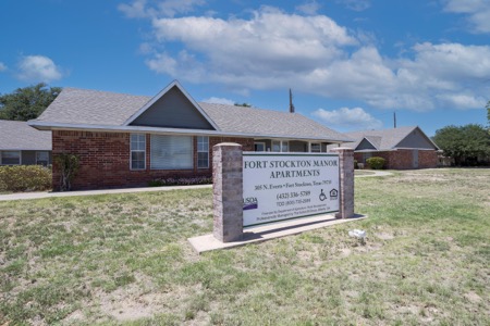 Fort Stockton Manor Apartments gallery photo 1