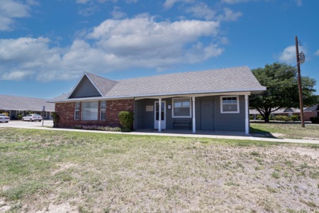 Fort Stockton Manor Apartments gallery photo 3