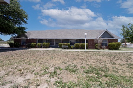 Fort Stockton Manor Apartments gallery photo 5