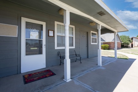 Fort Stockton Manor Apartments gallery photo 13