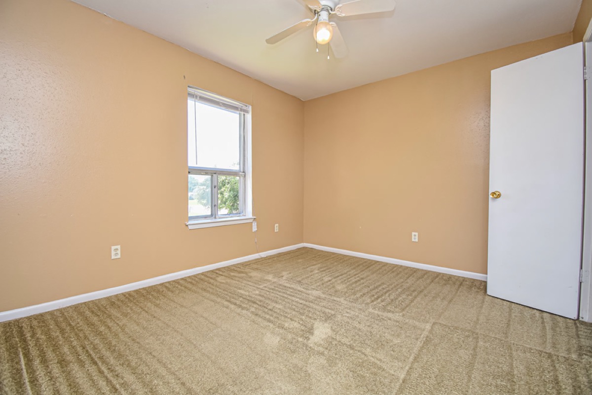 Green Manor gallery photo 5