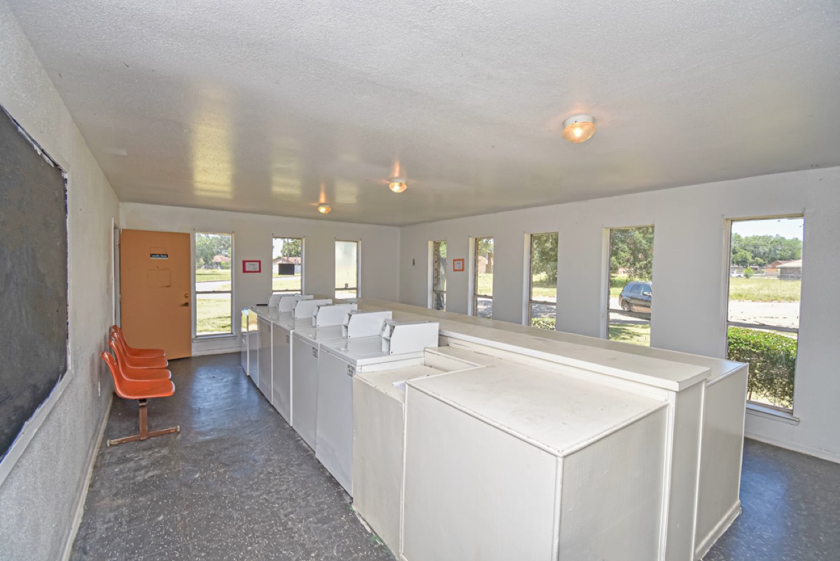 Green Manor gallery photo 8