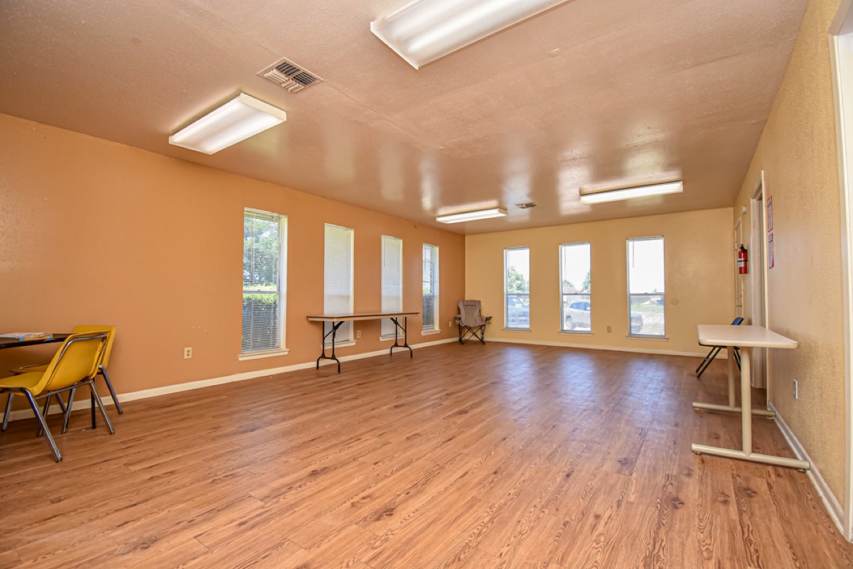 Green Manor gallery photo 9