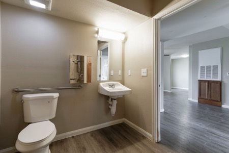 Henderson Place gallery photo 20