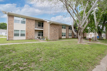 Henderson Place gallery photo 4