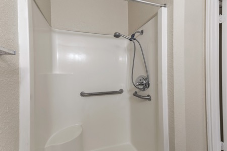 Idalou Manor Apartments gallery photo 17