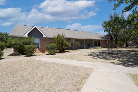 Idalou Manor Apartments gallery photo 4