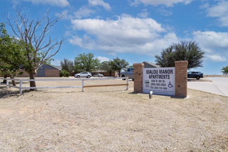 Idalou Manor Apartments gallery photo 5