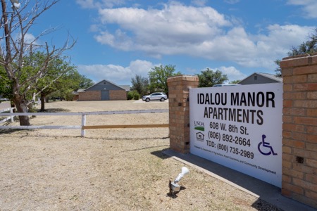 Idalou Manor Apartments gallery photo 6