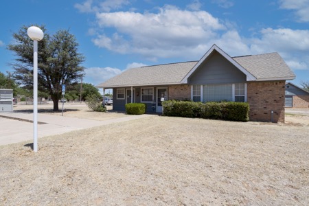 Idalou Manor Apartments gallery photo 9
