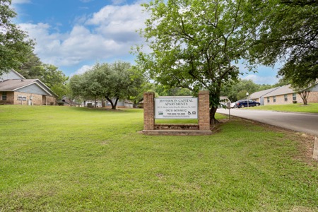 Jefferson Capital Apartments gallery photo 2