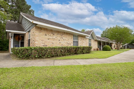 Jefferson Manor Apartments gallery photo 3