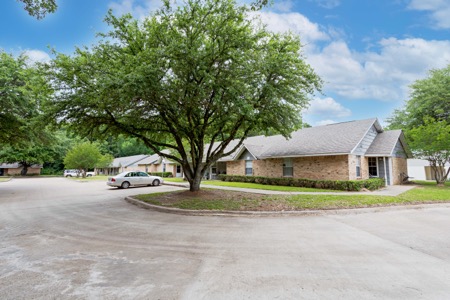 Jefferson Manor Apartments gallery photo 4