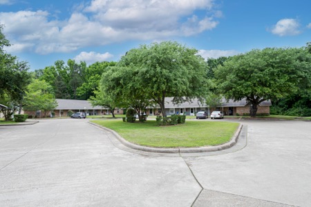 Jefferson Manor Apartments gallery photo 5