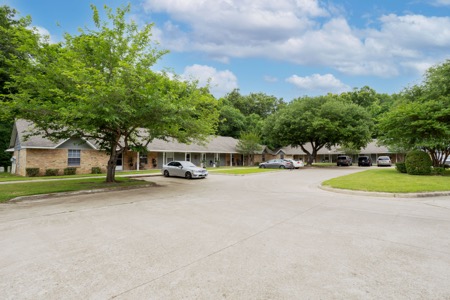Jefferson Manor Apartments gallery photo 9