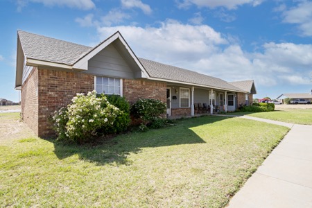 Levelland Manor Apartments gallery photo 4