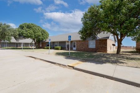 Levelland Manor Apartments gallery photo 5