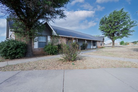 Littlefield Manor Apartments gallery photo 1