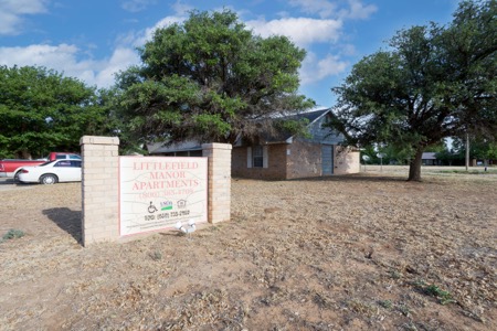 Littlefield Manor Apartments gallery photo 3