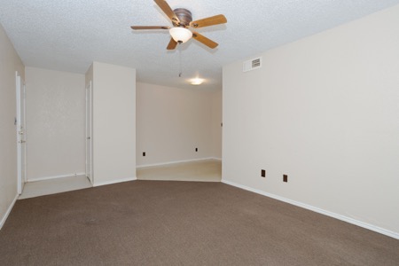 Littlefield Manor Apartments gallery photo 9