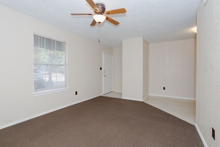 Littlefield Manor Apartments gallery photo 10