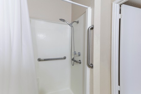 Littlefield Manor Apartments gallery photo 15