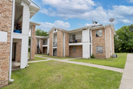 Navasota Landing gallery photo 12