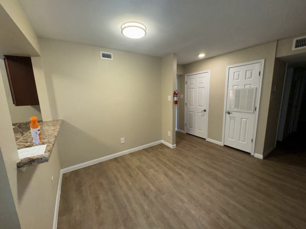 Oak Bend gallery photo 6