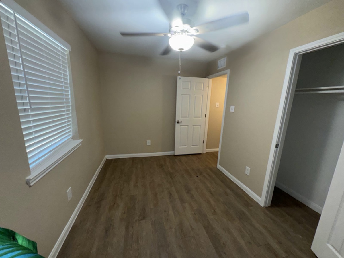 Oak Bend gallery photo 9