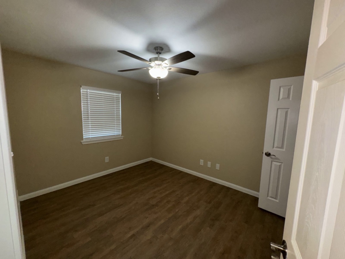 Oak Bend gallery photo 15