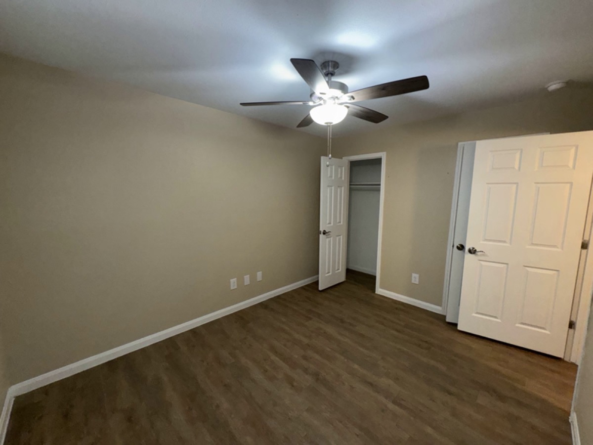 Oak Bend gallery photo 16