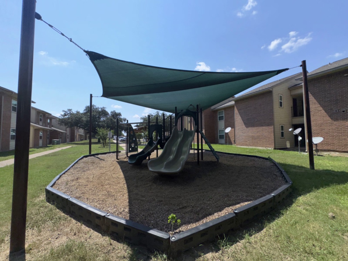 Oak Bend gallery photo 30