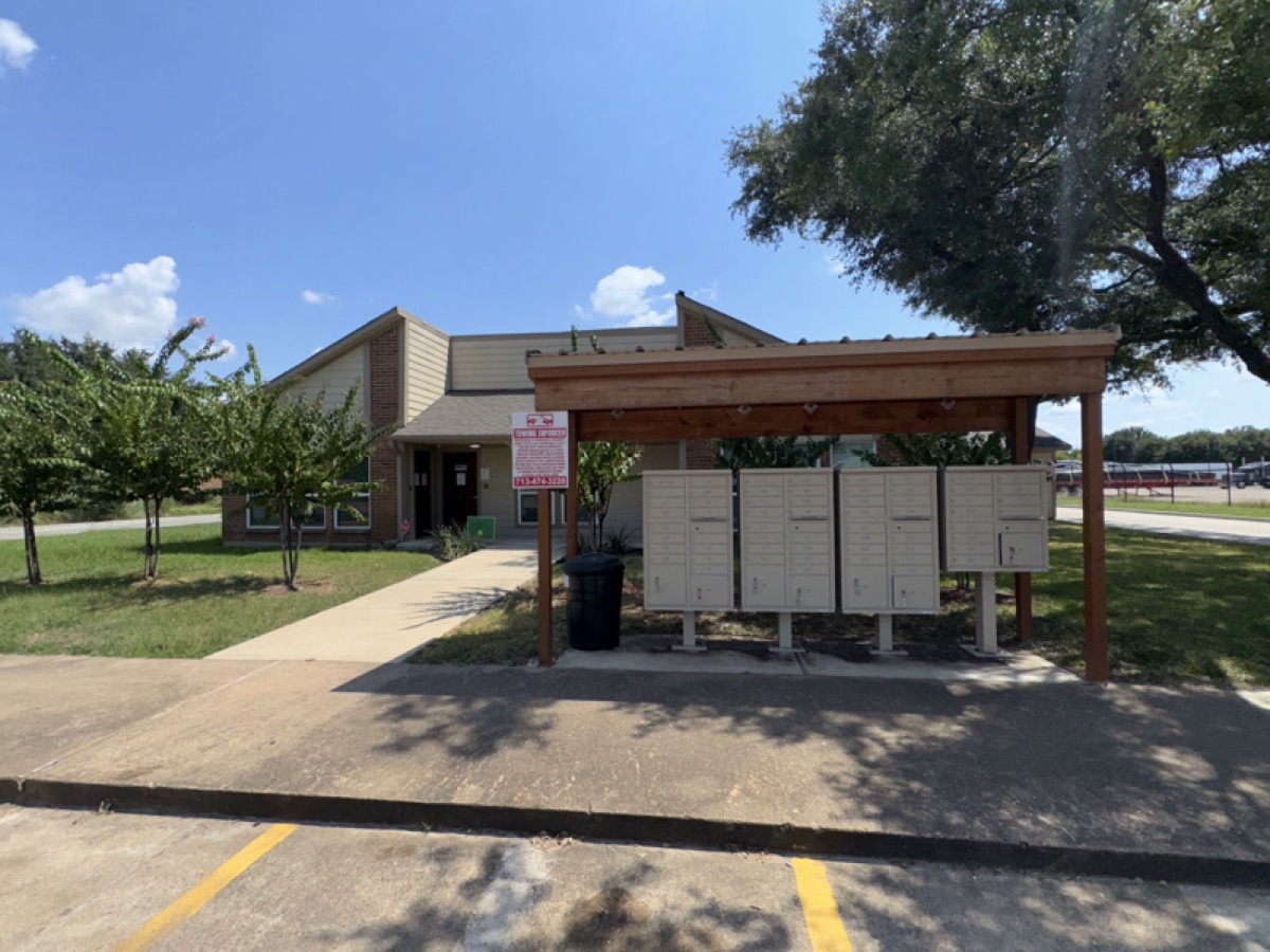 Oak Bend gallery photo 32