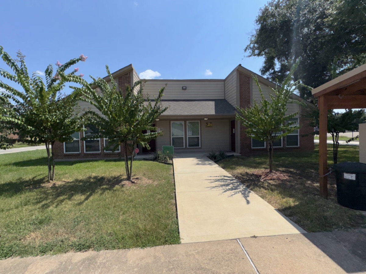 Oak Bend gallery photo 33