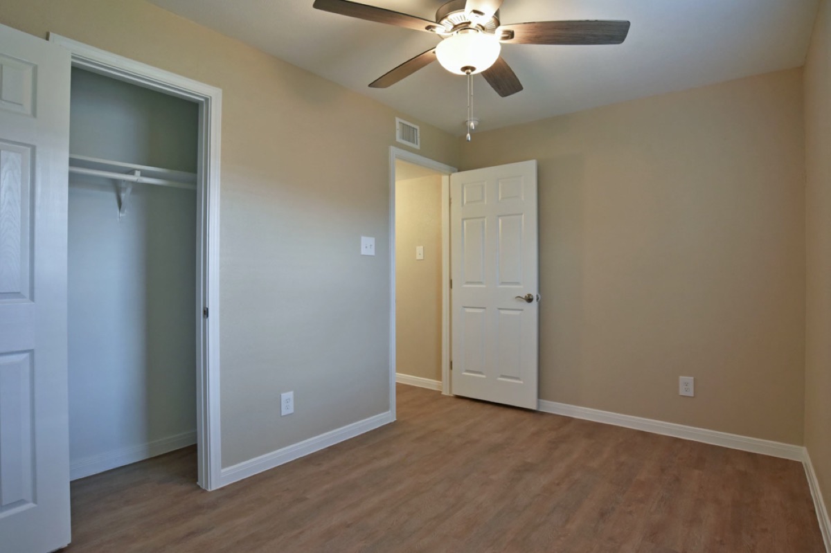 Oak Bend gallery photo 58