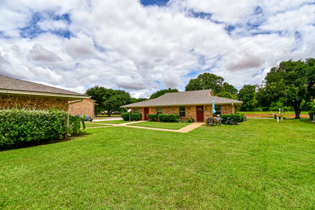 The Oaks of Fairview gallery photo 1