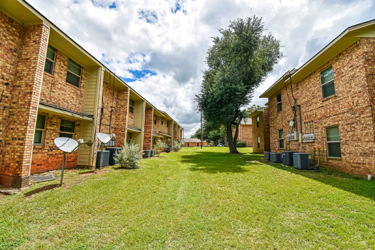 The Oaks of Fairview gallery photo 16